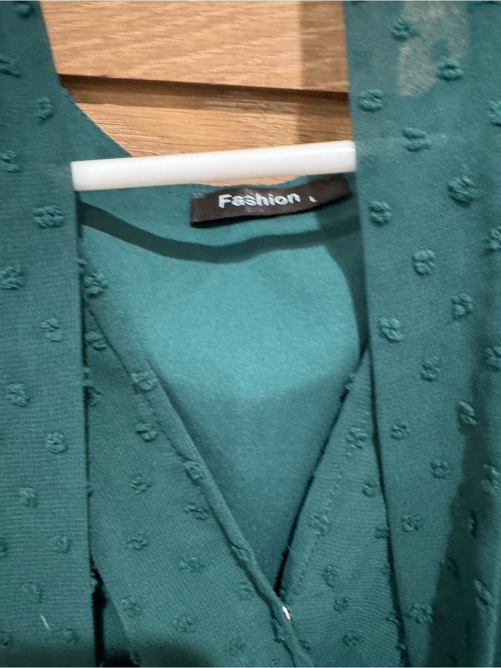 Green Textured Flutter-Sleeve Midi Dress - Picture 2 of 5